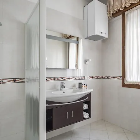 Downtown's For 4 Apartment Treviso